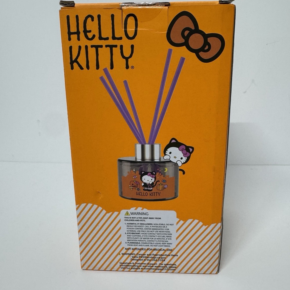 Hello Kitty Halloween Reed Diffuser Peppermint Scent 100 mL Purple Reeds - Picture 3 of 6